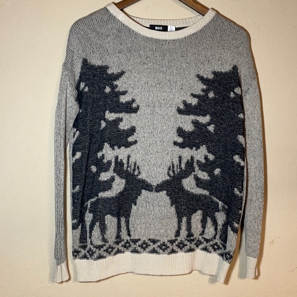 Urban Outfitters Sweaters - Kissing Moose Crewneck